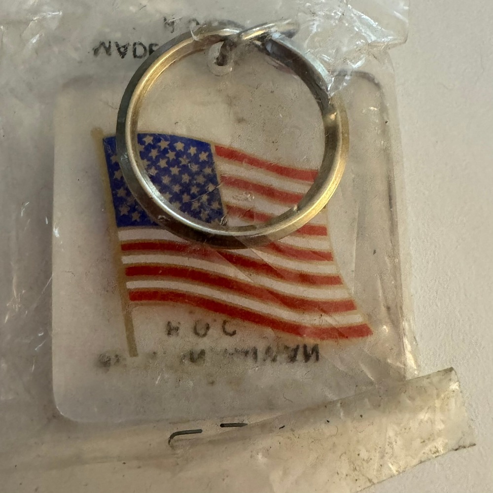 Vintage American Flag Keychain Souvenir‎ Gift New Old Stock Taiwan NOS